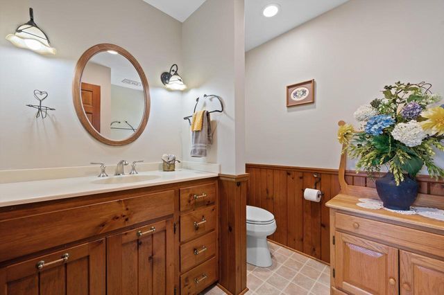 N9523 N River ROAD, Ixonia, WI 53036
