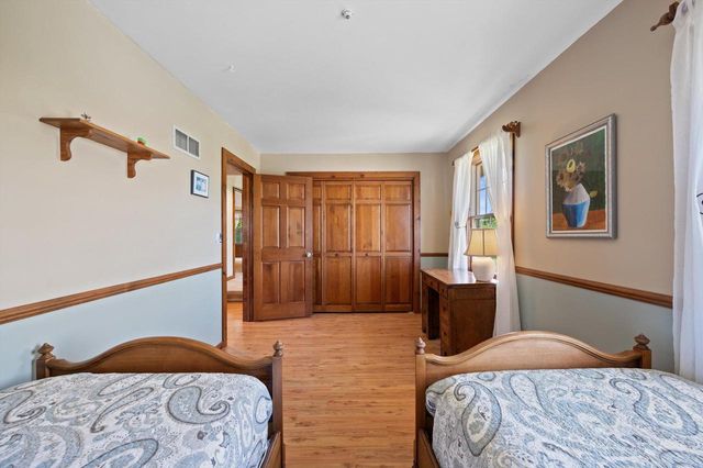 N9523 N River ROAD, Ixonia, WI 53036