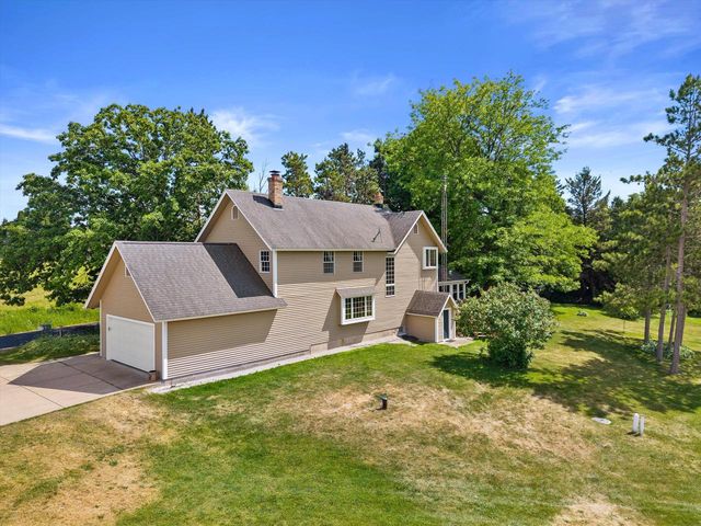 N9523 N River ROAD, Ixonia, WI 53036