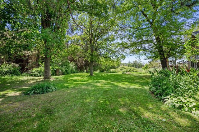 N9523 N River ROAD, Ixonia, WI 53036