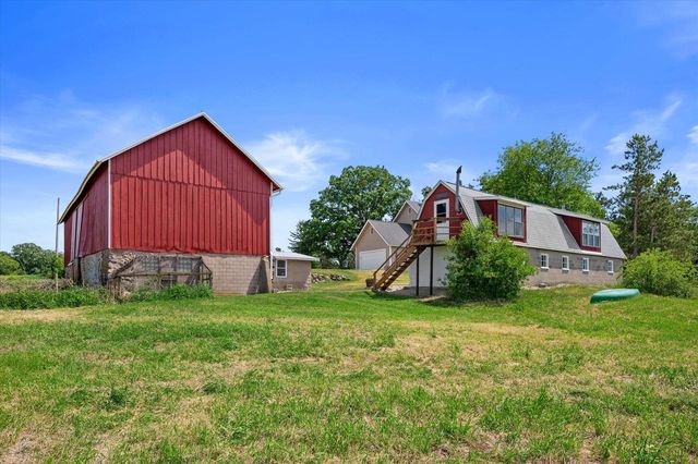 N9523 N River ROAD, Ixonia, WI 53036
