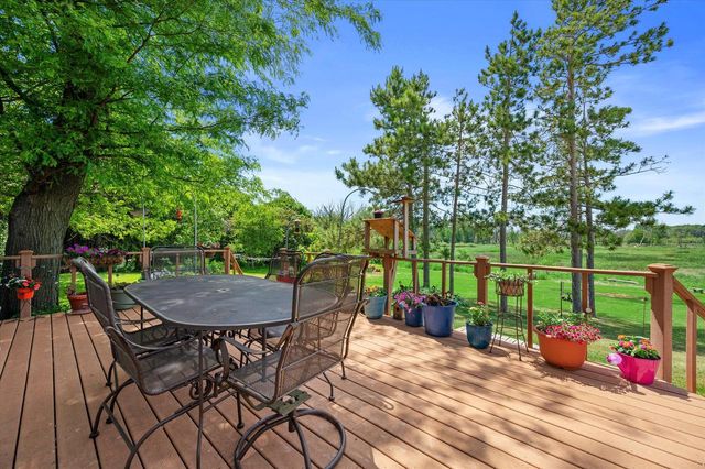 N9523 N River ROAD, Ixonia, WI 53036