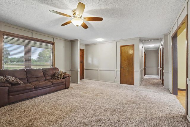7010 S 151st West Avenue, Sapulpa, OK 74066