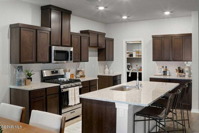 14452 Desert Wind Drive, El Paso, TX 79928