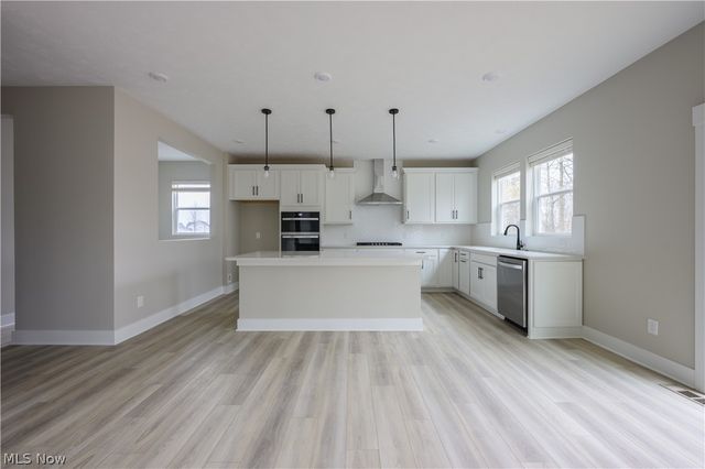 648 Bar Harbor, Avon Lake, OH 44012