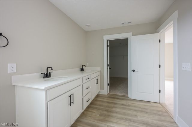 648 Bar Harbor, Avon Lake, OH 44012