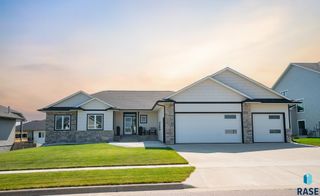 2704 S Snow Mass Ave, Sioux Falls, SD 57110