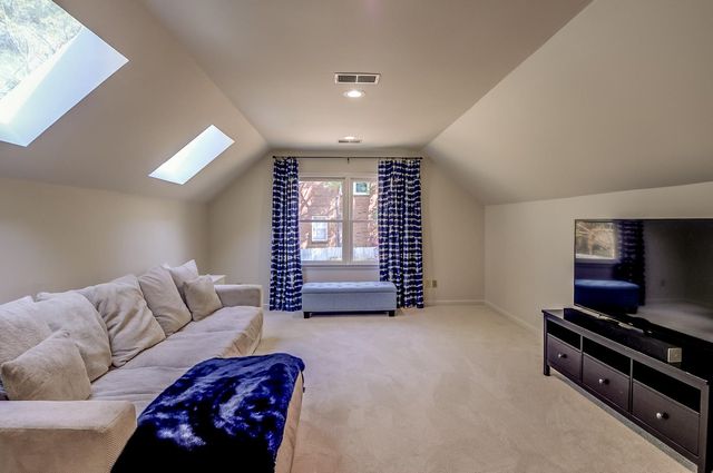 2825 OLD ELM LN, Germantown, TN 38138