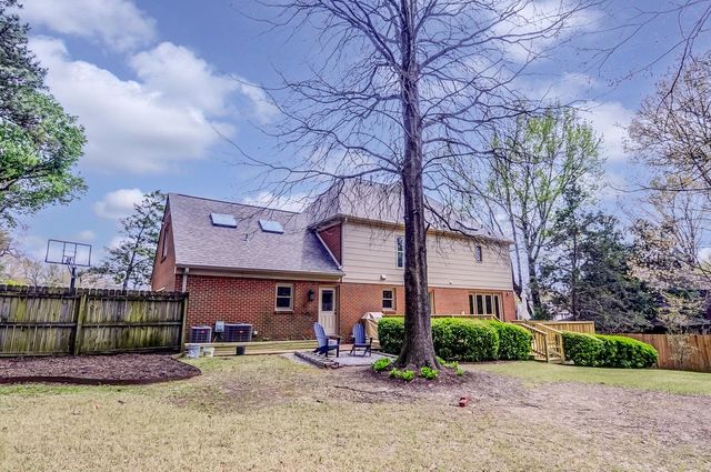 2825 OLD ELM LN, Germantown, TN 38138