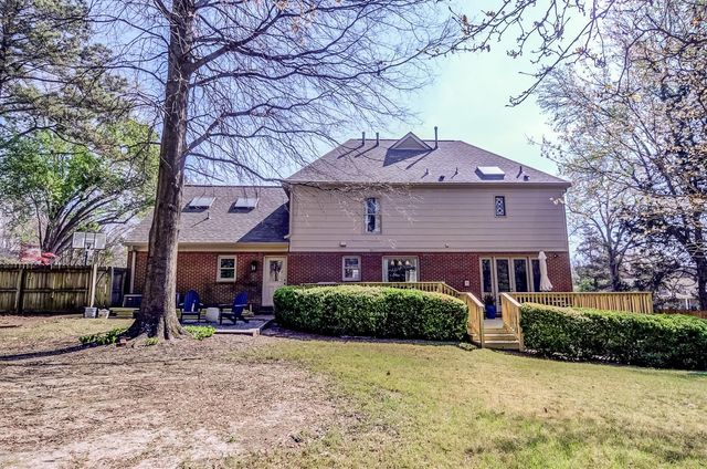 2825 OLD ELM LN, Germantown, TN 38138