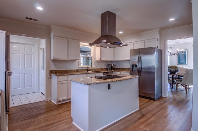 2825 OLD ELM LN, Germantown, TN 38138