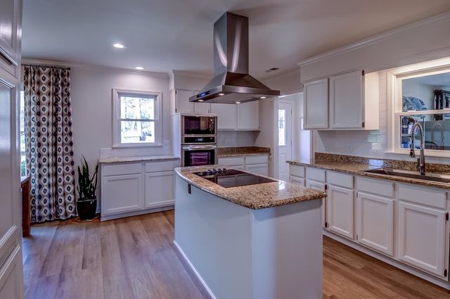 2825 OLD ELM LN, Germantown, TN 38138