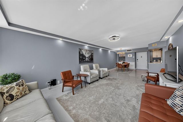 1160 N Federal Highway 1022, Fort Lauderdale, FL 33304