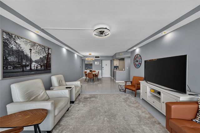 1160 N Federal Highway 1022, Fort Lauderdale, FL 33304