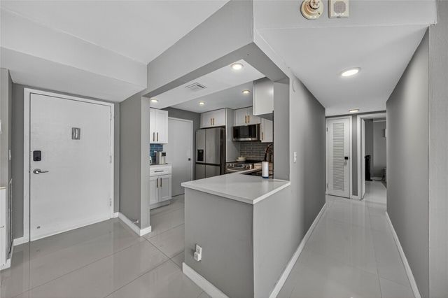 1160 N Federal Highway 1022, Fort Lauderdale, FL 33304