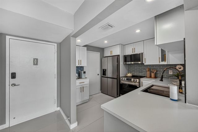 1160 N Federal Highway 1022, Fort Lauderdale, FL 33304