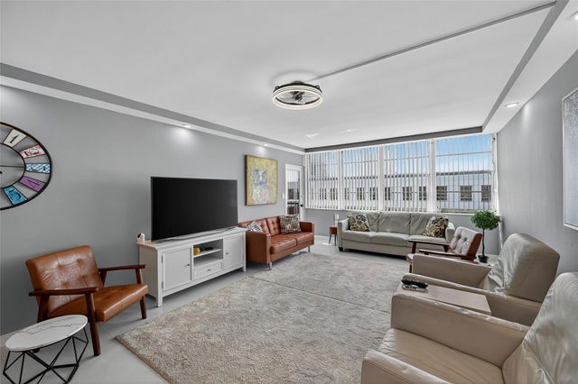 1160 N Federal Highway 1022, Fort Lauderdale, FL 33304