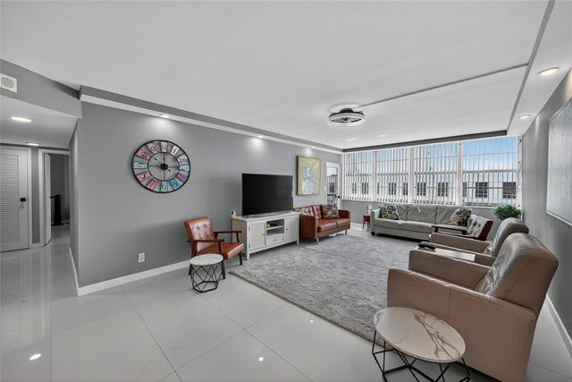 1160 N Federal Highway 1022, Fort Lauderdale, FL 33304