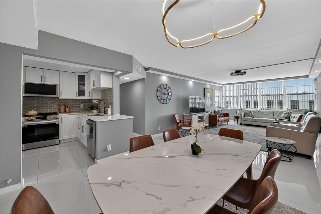 1160 N Federal Highway 1022, Fort Lauderdale, FL 33304