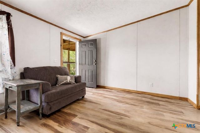 820 County Road 454, Taylor, TX 76574