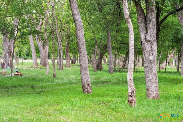 820 County Road 454, Taylor, TX 76574