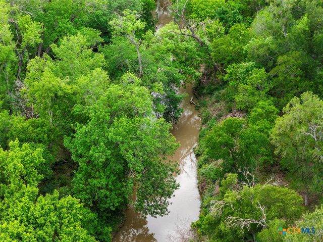 820 County Road 454, Taylor, TX 76574