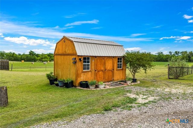 820 County Road 454, Taylor, TX 76574