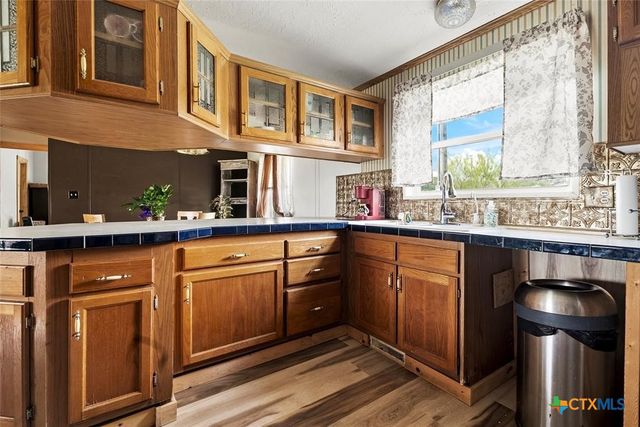 820 County Road 454, Taylor, TX 76574