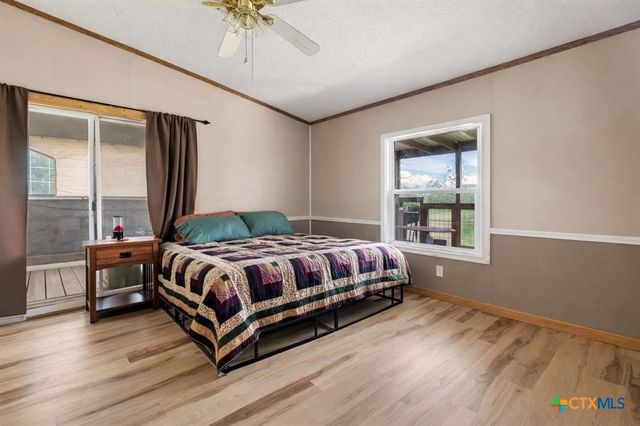 820 County Road 454, Taylor, TX 76574