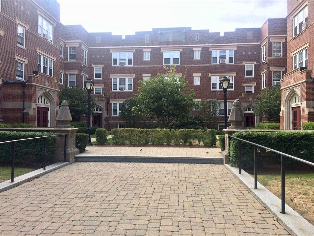 520 High 16, Medford, MA 02155