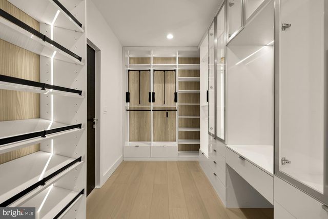 1573 WESTMORELAND ST, Mclean, VA 22101