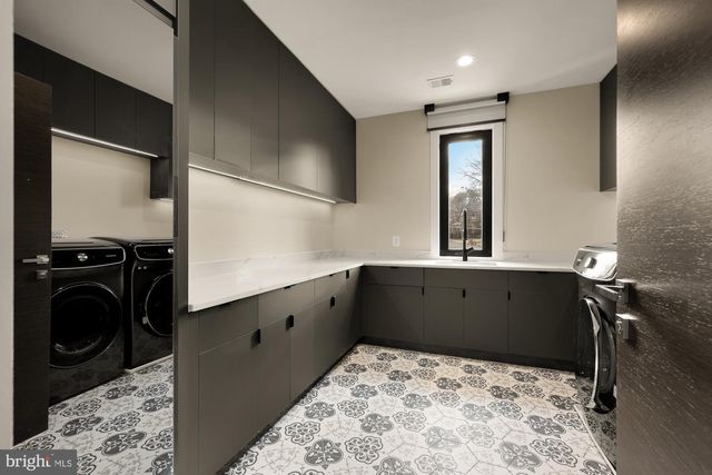 1573 WESTMORELAND ST, Mclean, VA 22101