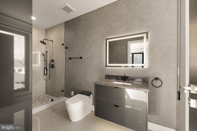 1573 WESTMORELAND ST, Mclean, VA 22101