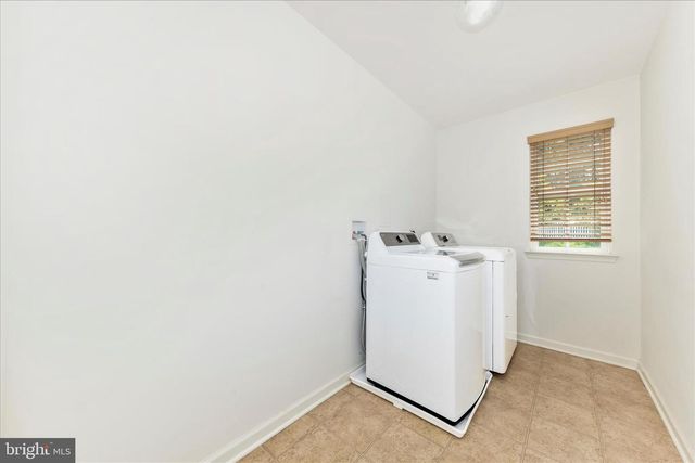 1954 MORAN DR, Frederick, MD 21702
