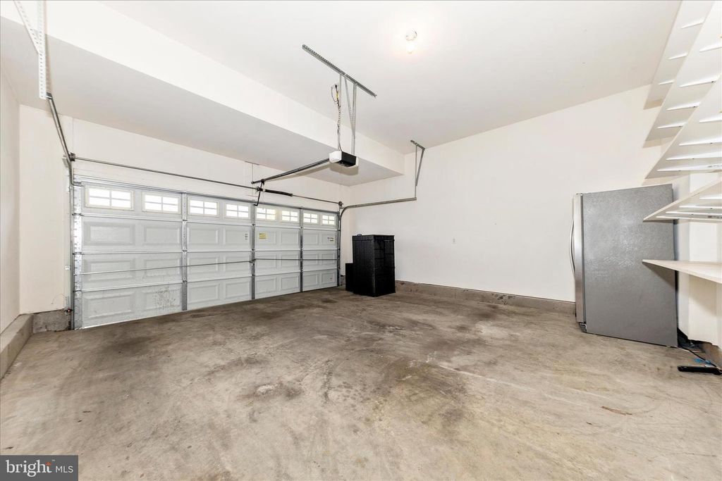 Image 12 of property listing at 1954 MORAN DR, Frederick, MD 21702
