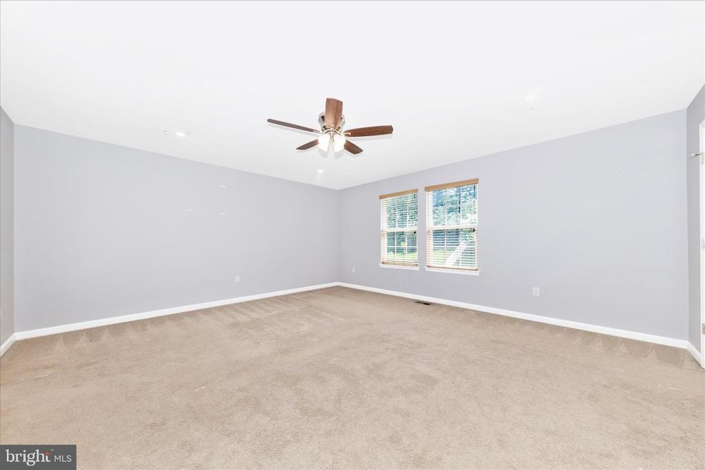 Image 14 of property listing at 1954 MORAN DR, Frederick, MD 21702