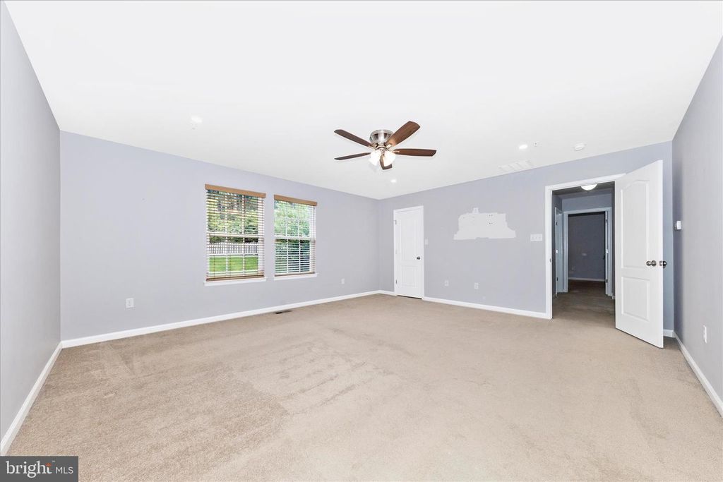 Image 15 of property listing at 1954 MORAN DR, Frederick, MD 21702