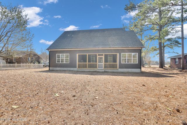 408 Crown Drive, Washington, NC 27889