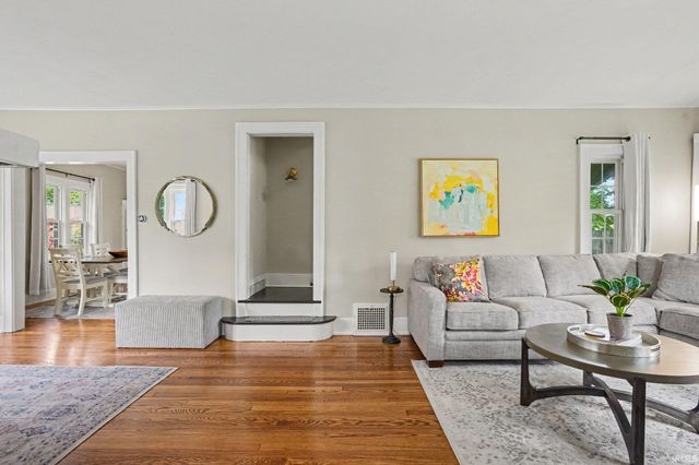 1435 E Lasalle Avenue, South Bend, IN 46617
