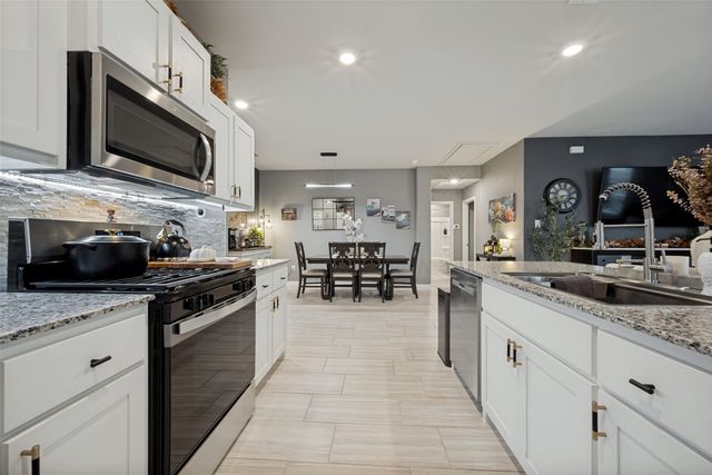 5529 Legends Way, Krum, TX 76249