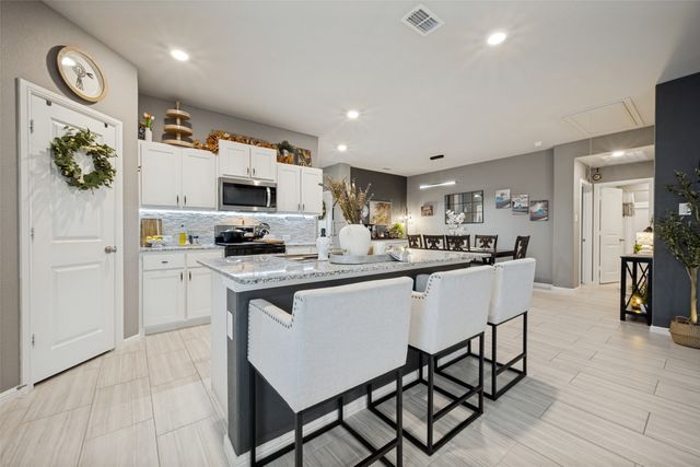 5529 Legends Way, Krum, TX 76249