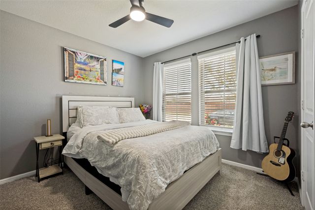 5529 Legends Way, Krum, TX 76249