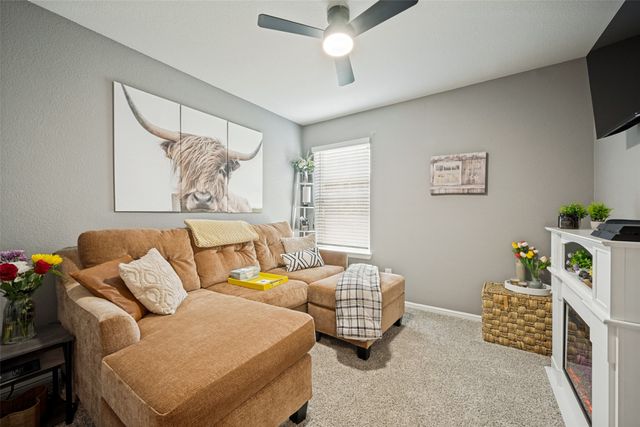 5529 Legends Way, Krum, TX 76249