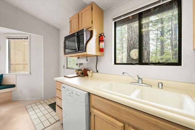 148 Crystal Lake Road, Big Bear, CA 92315