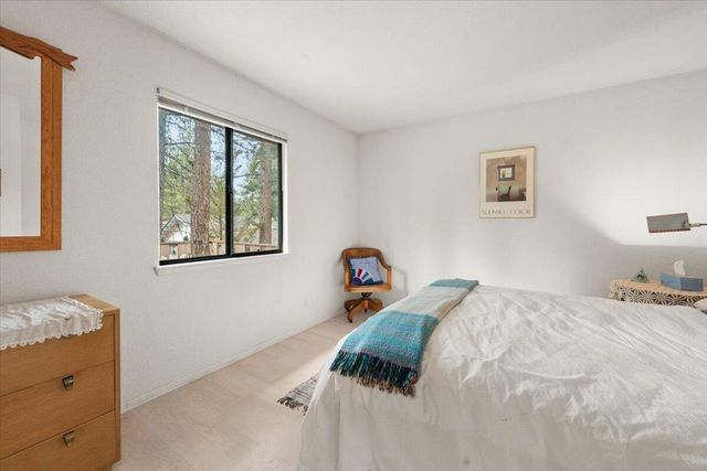 148 Crystal Lake Road, Big Bear, CA 92315