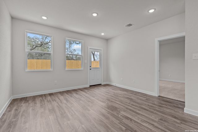 5534 Franklin Hills, Von Ormy, TX 78073