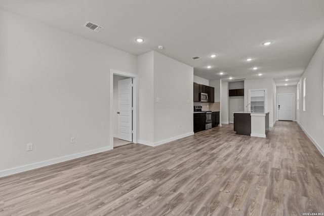 5534 Franklin Hills, Von Ormy, TX 78073