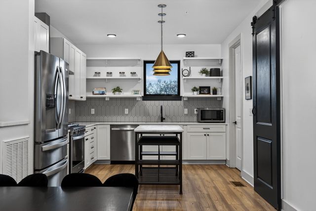 402 Cleveland St Ste 3, Nashville, TN 37207