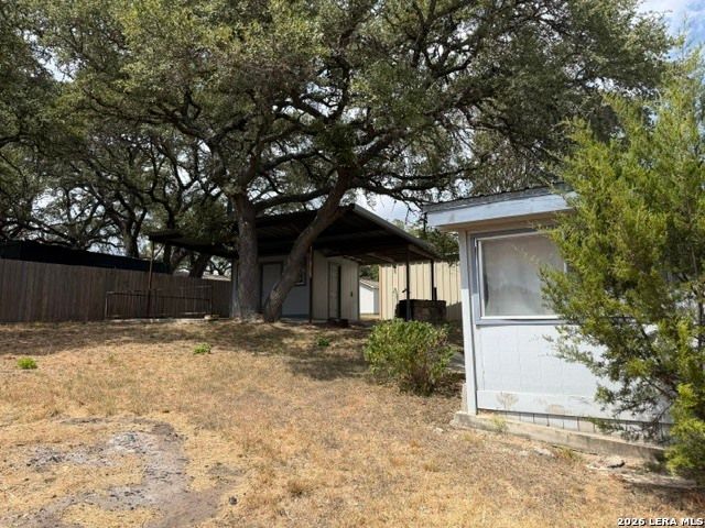 1596 LIVE OAK DR, Canyon Lake, TX 78133