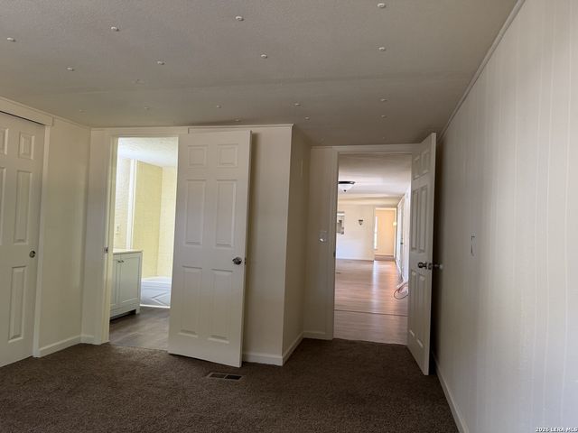 1596 LIVE OAK DR, Canyon Lake, TX 78133